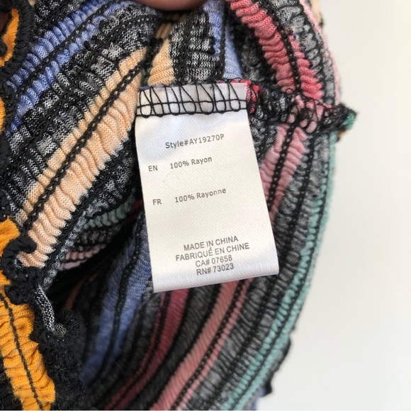 Heart Hips stretchy women’s crop top - Picture 8 of 8